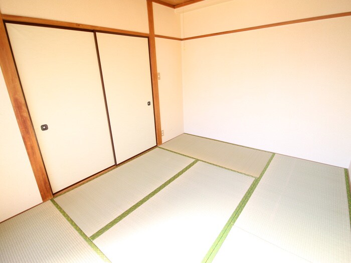 物件内観写真6　(居室)