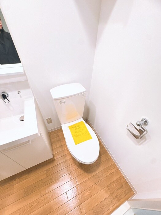 物件内観写真8　(トイレ)