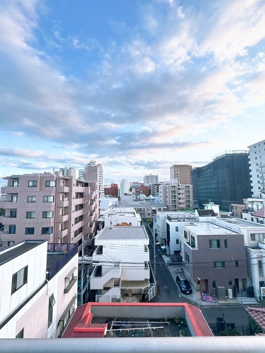 物件内観写真16　(室内からの展望)