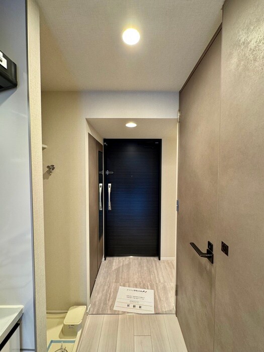 物件内観写真17　(玄関)