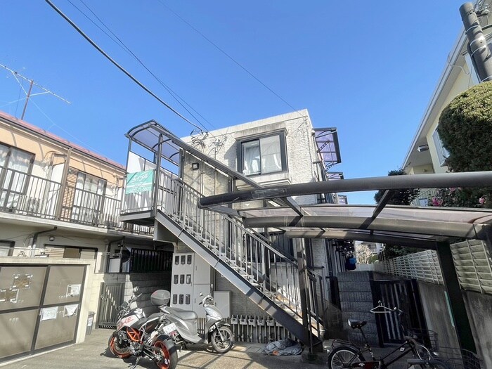 物件外観写真3　(エントランス部分)