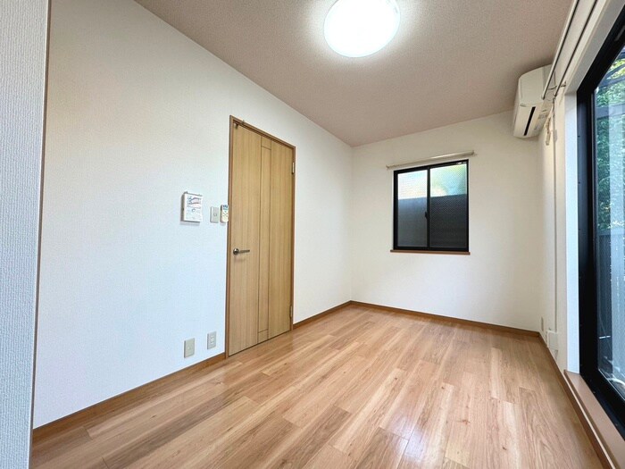 物件内観写真10　(居室)