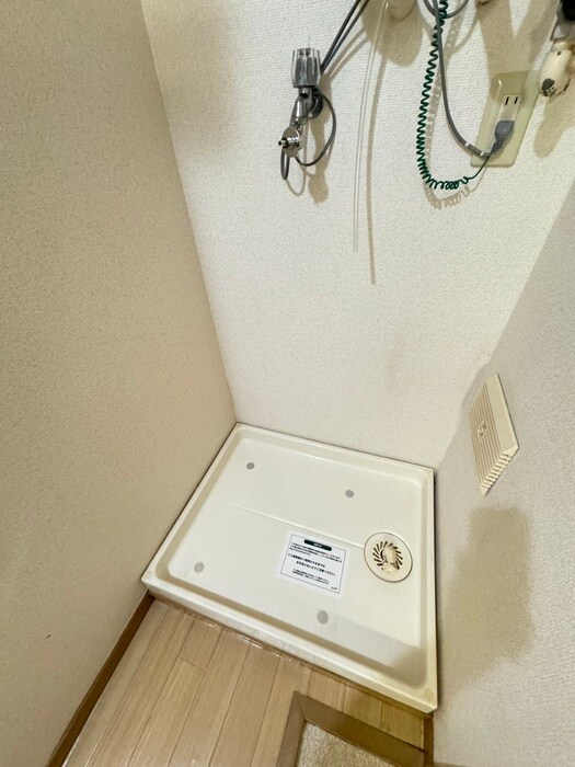 物件内観写真14　(洗濯機置場)