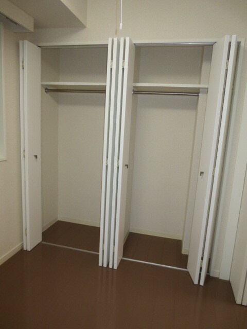 物件内観写真10　(収納)