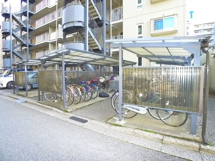物件外観写真3　(駐輪場)