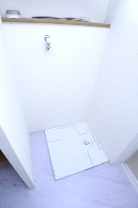 物件内観写真9　(洗濯機置場)