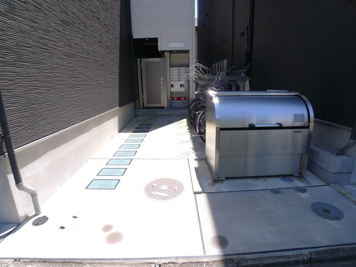 物件外観写真4　(建物設備)