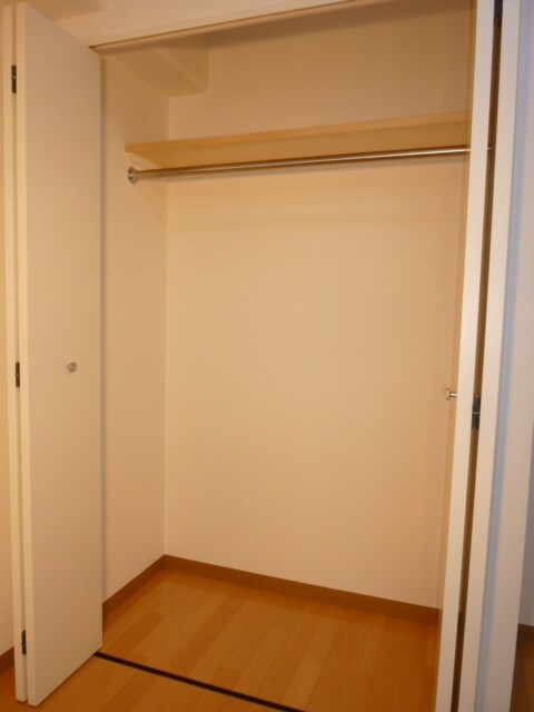 物件内観写真11　(収納)