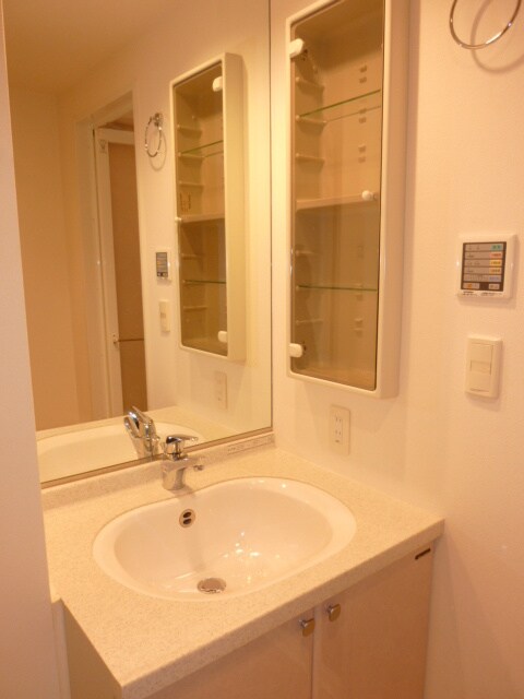 物件内観写真13　(洗面)