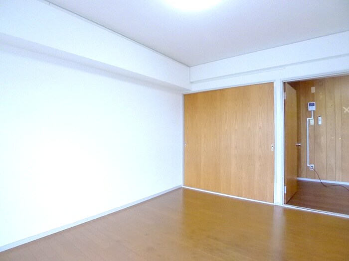 物件内観写真4　(居室)