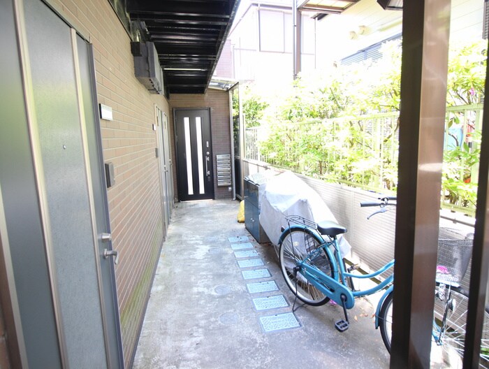 物件外観写真5　(駐輪場)