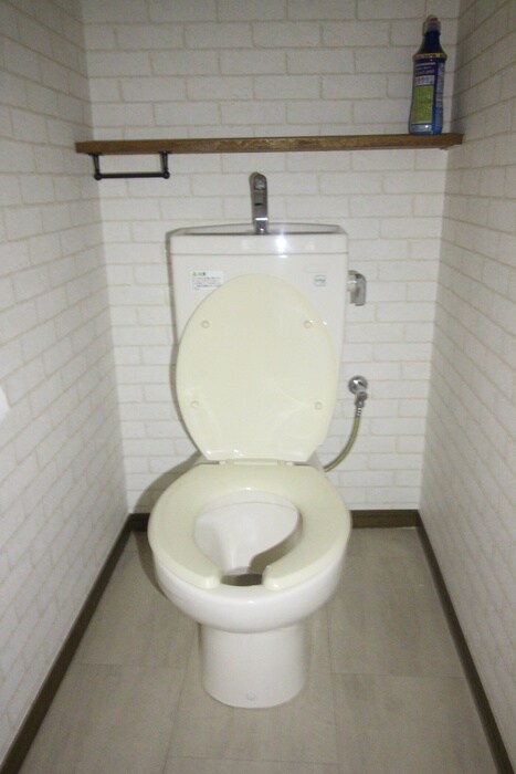 物件内観写真12　(トイレ)