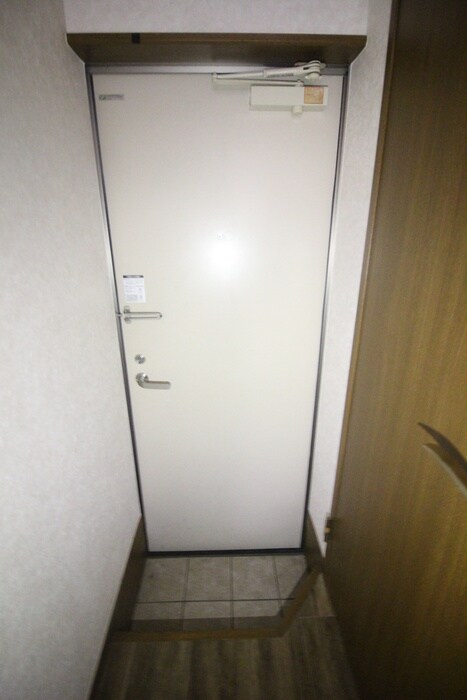 物件内観写真15　(玄関)