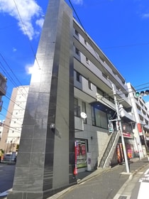 松戸三角ビルの外観写真