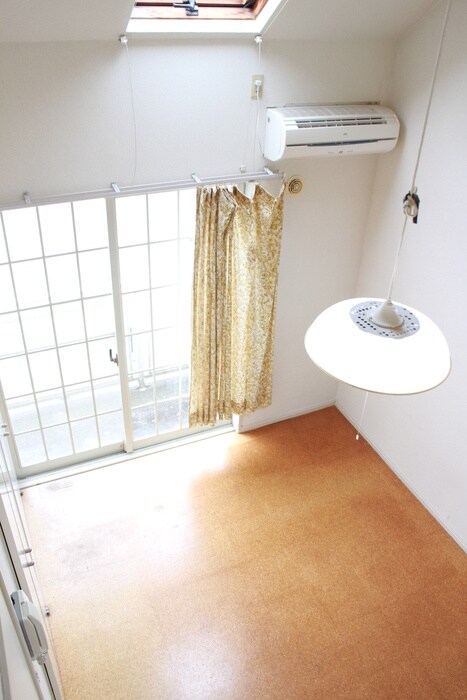 物件内観写真11　(室内からの展望)