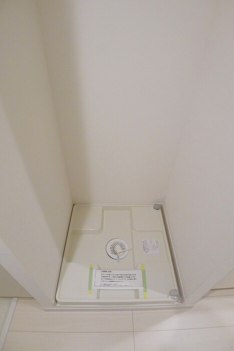 物件内観写真18　(洗濯機置場)