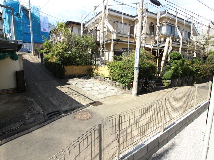 物件内観写真16　(室内からの展望)