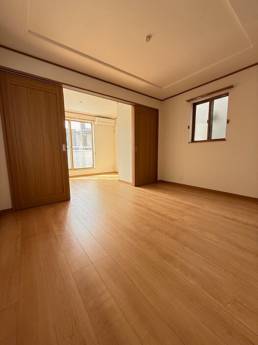 物件内観写真17　(室内からの展望)