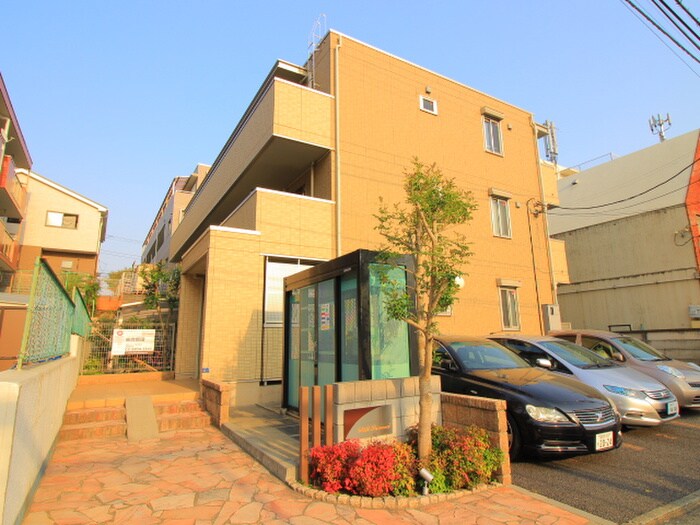 物件外観写真5　(駐車場)