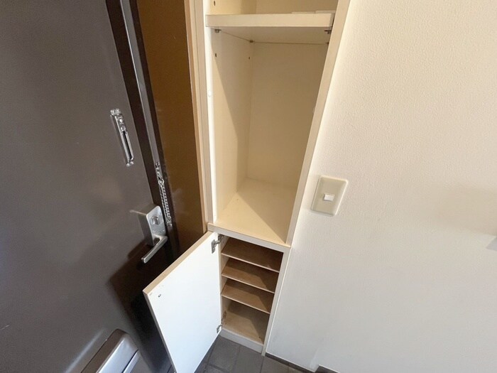物件内観写真15　(靴箱)