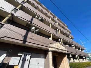 リーセントパレス多摩（402）外観写真