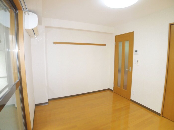 物件内観写真18　(居室)