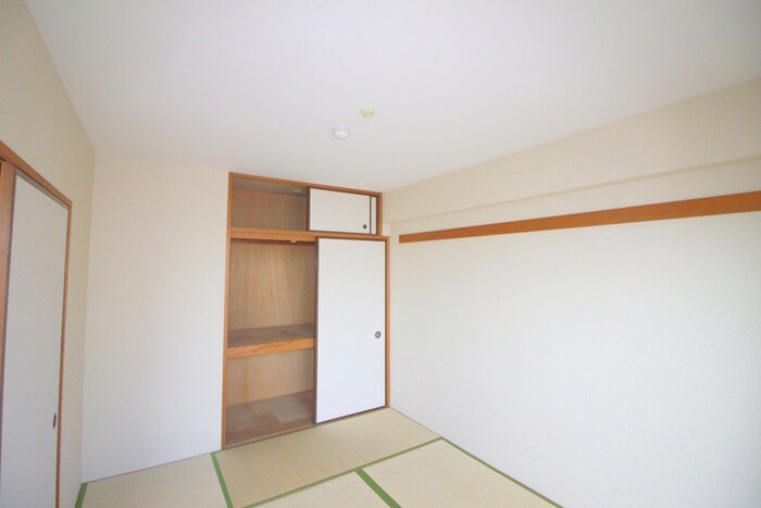 物件内観写真5　(居室)