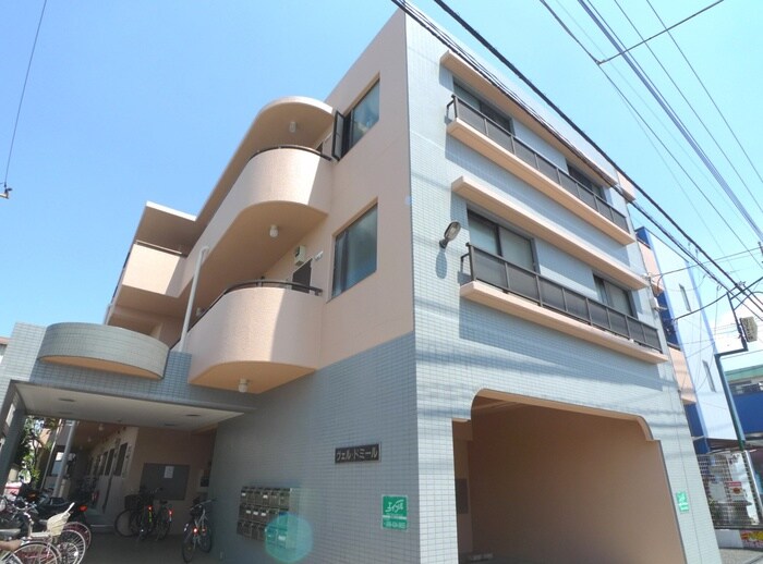 物件外観写真3　(駐車場)