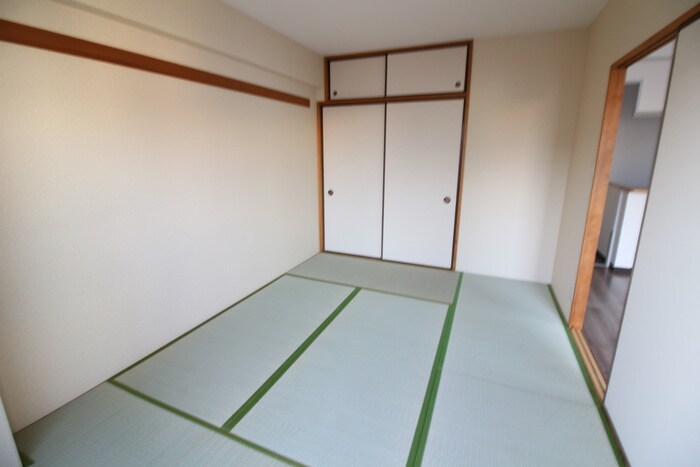 物件内観写真8　(居室)