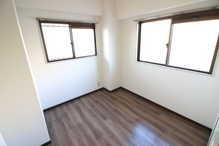 物件内観写真11　(居室)