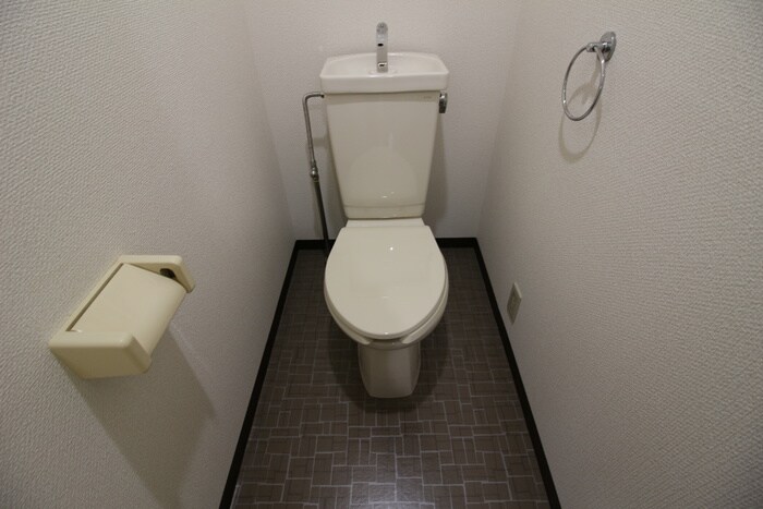 物件内観写真14　(トイレ)