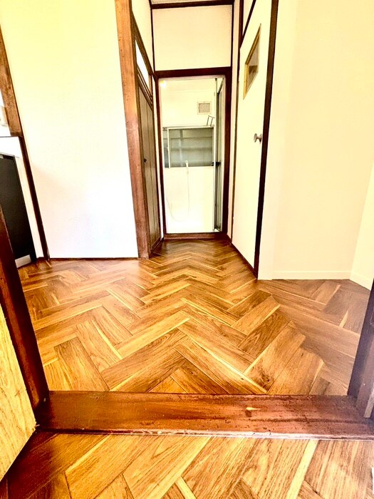 物件内観写真17　(廊下)