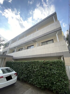 コニ－ム－ン外観写真