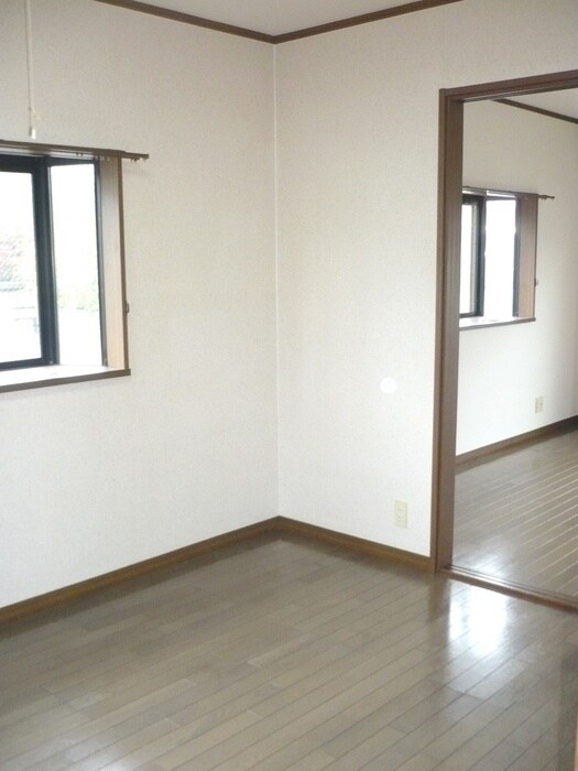 物件内観写真9　(居室)