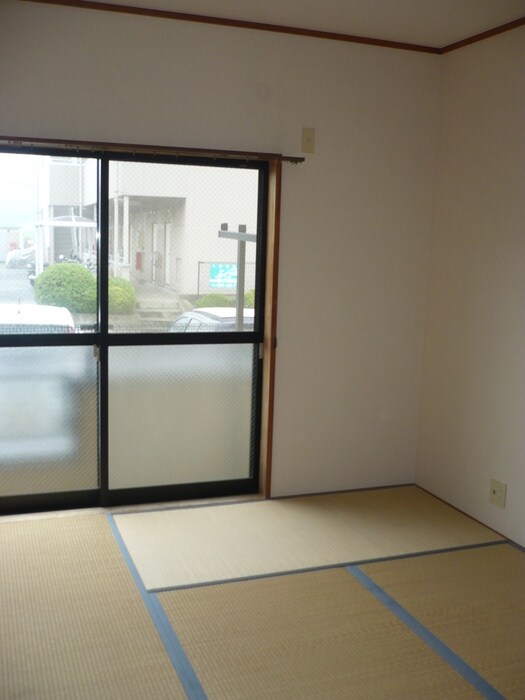 物件内観写真14　(室内からの展望)