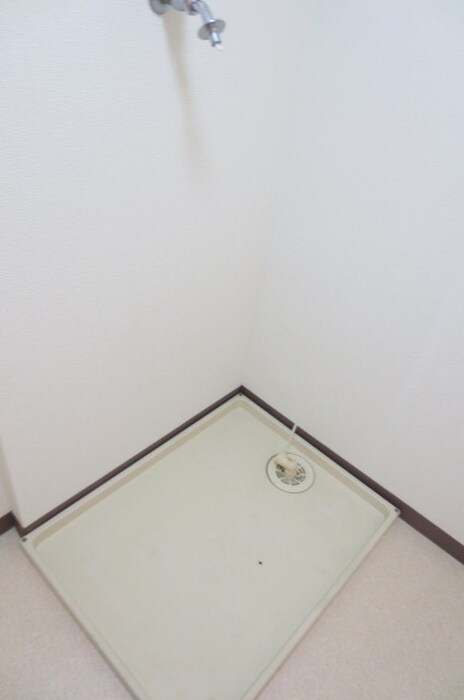 物件内観写真14　(洗濯機置場)