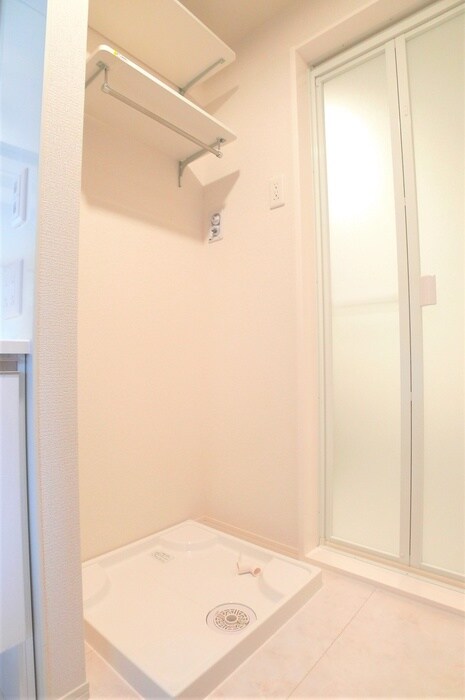 物件内観写真14　(洗濯機置場)