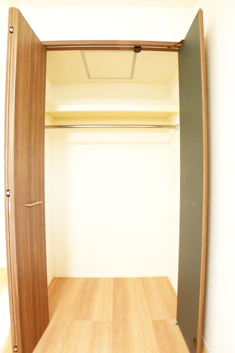 物件内観写真15　(収納)