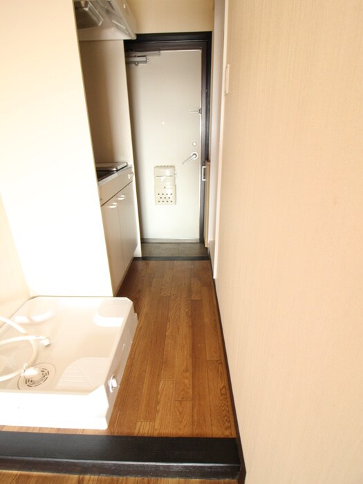 物件内観写真21　(廊下)