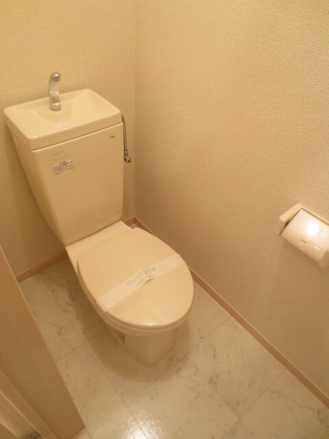 物件内観写真11　(トイレ)