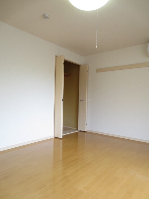 物件内観写真15　(居室)