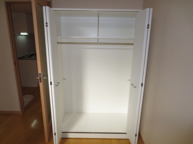 物件内観写真9　(収納)