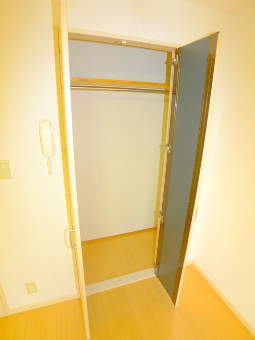 物件内観写真12　(収納)