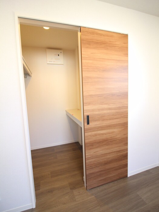 物件内観写真11　(収納)