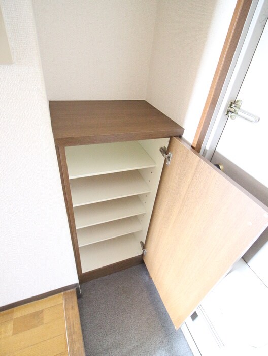 物件内観写真11　(靴箱)