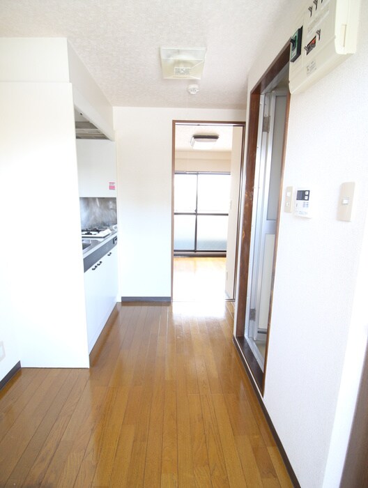 物件内観写真15　(廊下)