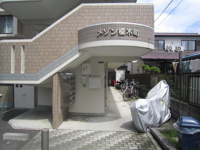 物件外観写真5　(エントランス部分)