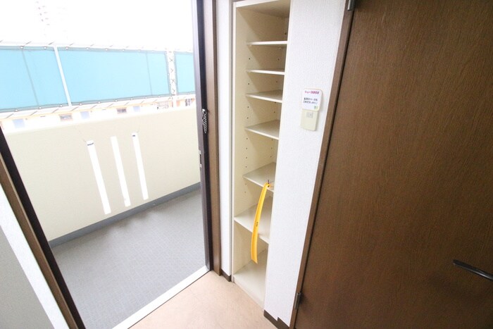 物件内観写真15　(靴箱)