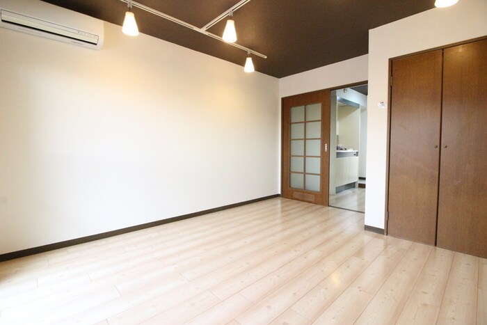 物件内観写真17　(居室)