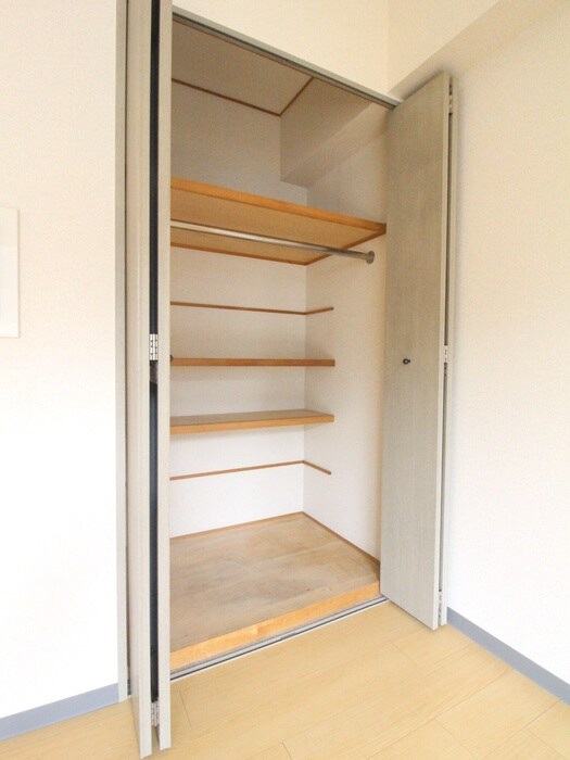 物件内観写真16　(収納)